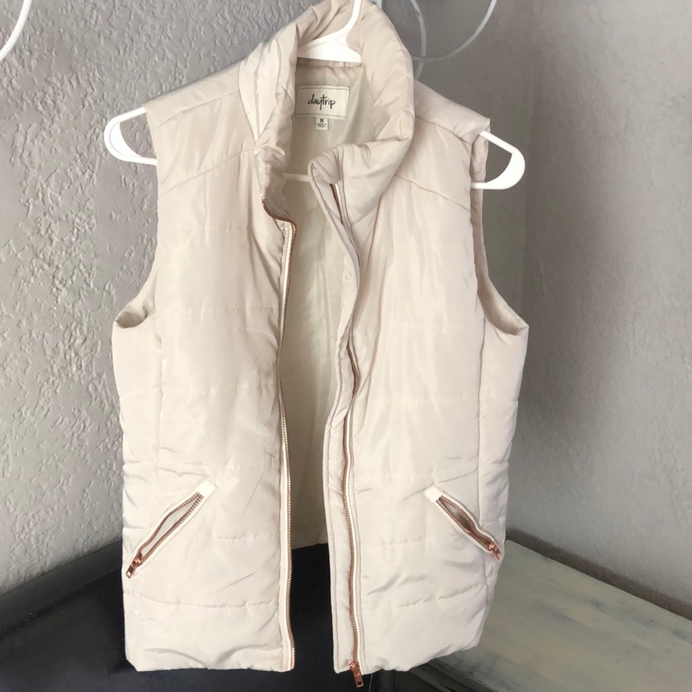 Day trip cozy vest